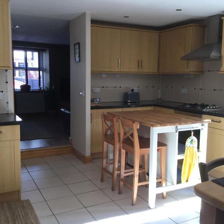6 Beili Priory Apartment Abergavenny Ngoại thất bức ảnh
