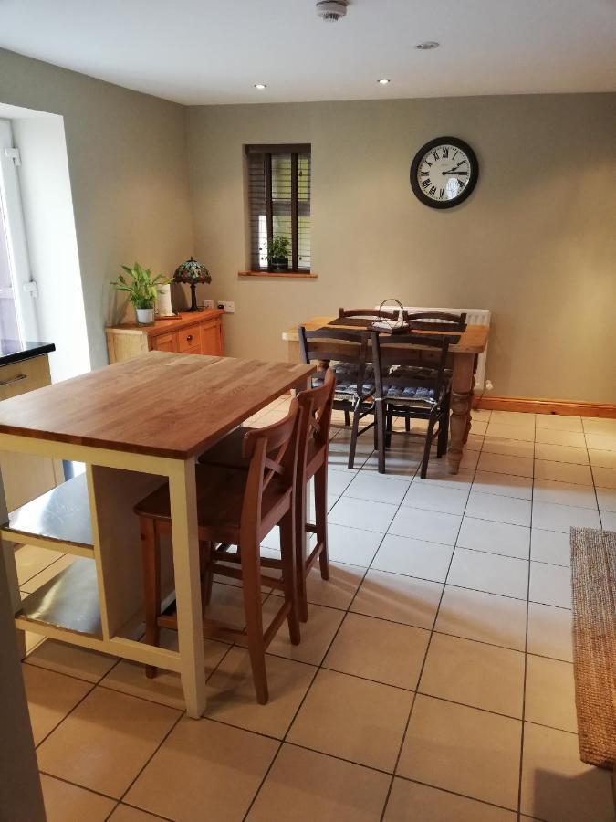 6 Beili Priory Apartment Abergavenny Ngoại thất bức ảnh
