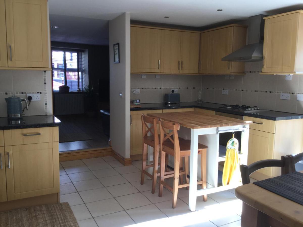 6 Beili Priory Apartment Abergavenny Ngoại thất bức ảnh